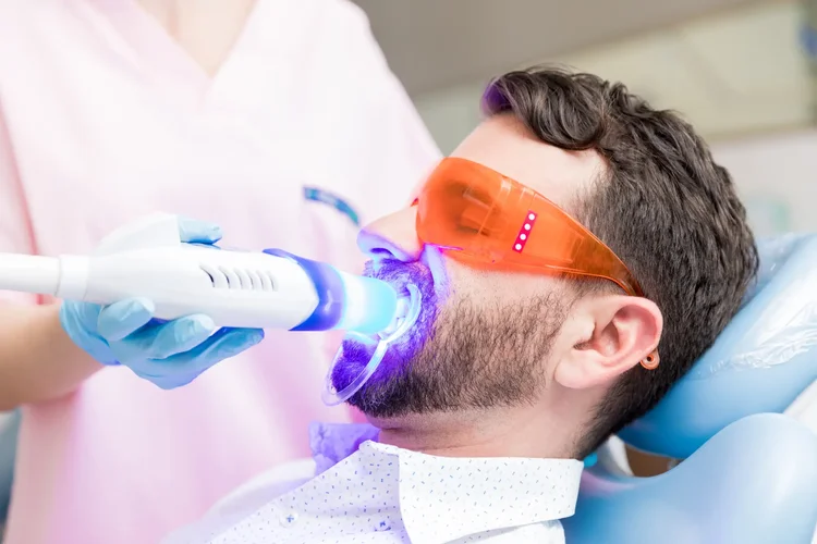 A picture representing teeth whitening